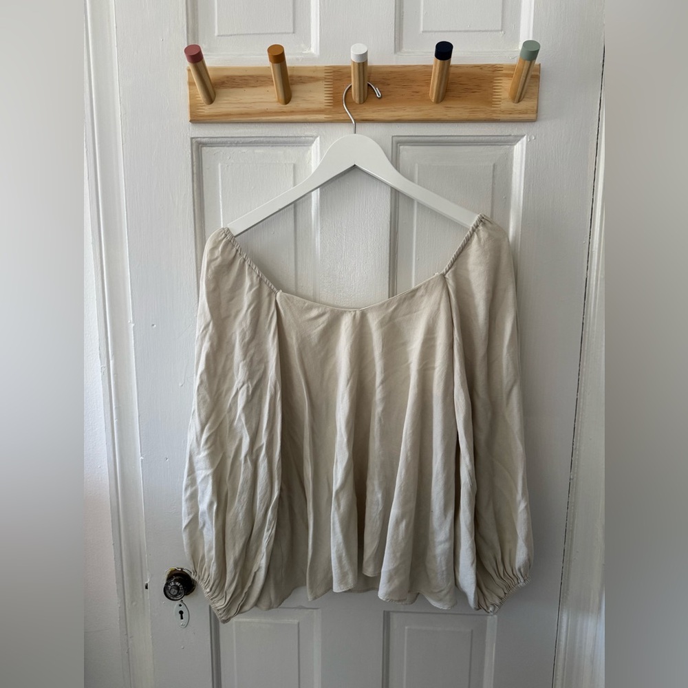 Linen Pippa Puff Sleeve Blouse from Pomander Place